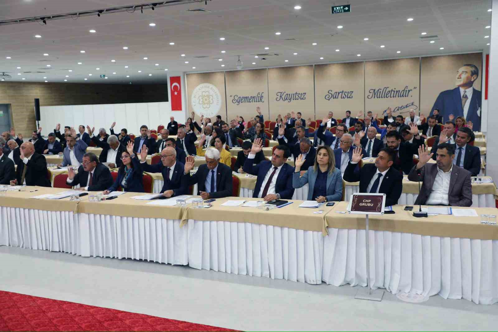 Muğla Büyükşehir Meclisi Ahmet Aras başkanlığında ilk toplantısını yaptı
