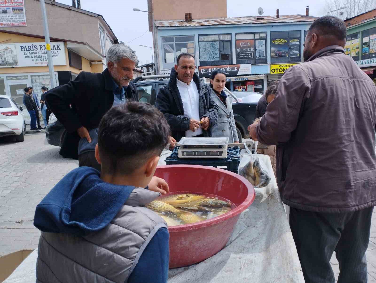 Varto’da et fiyatları yükselince vatandaşlar balığa yöneldi