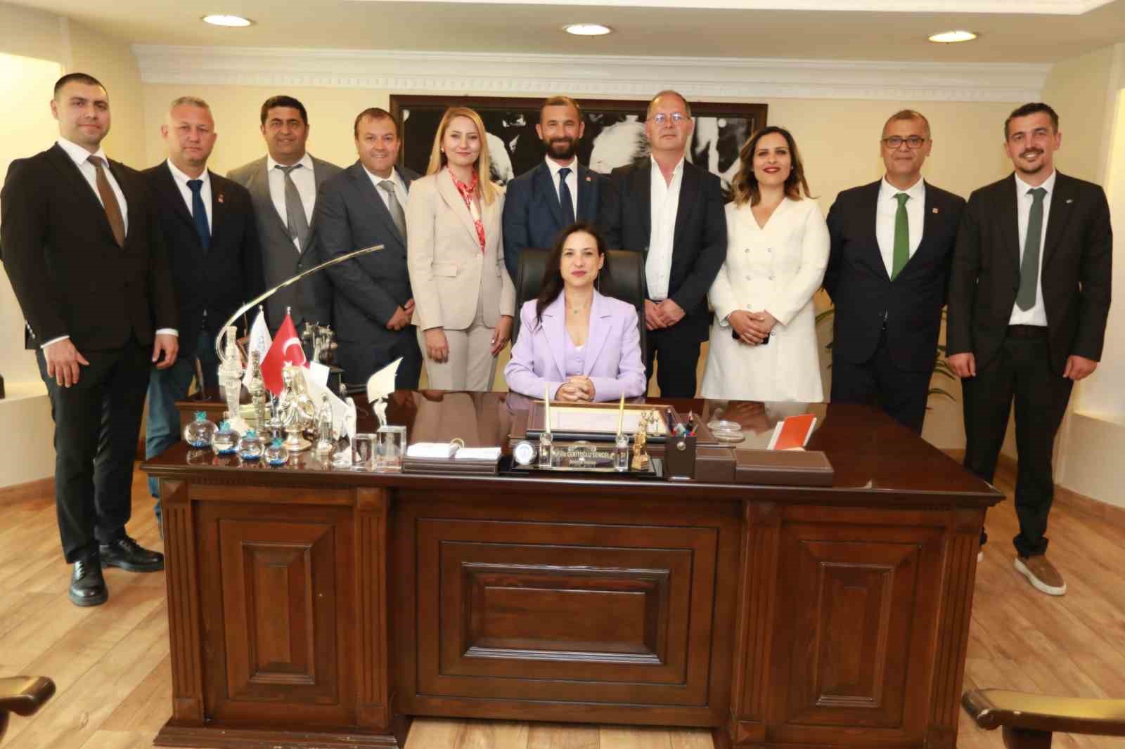 Başkan Ceritoğlu Sengel mazbatasını aldı
