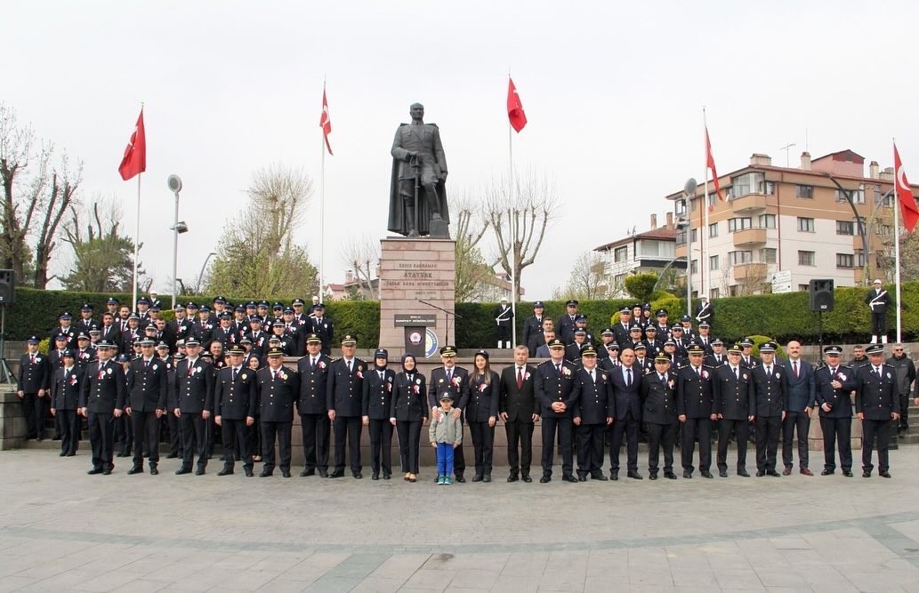 Bolu’da Türk Polis Teşkilatı’nın 179. kuruluş yıl dönümü için çelenk sunma töreni düzenlendi
