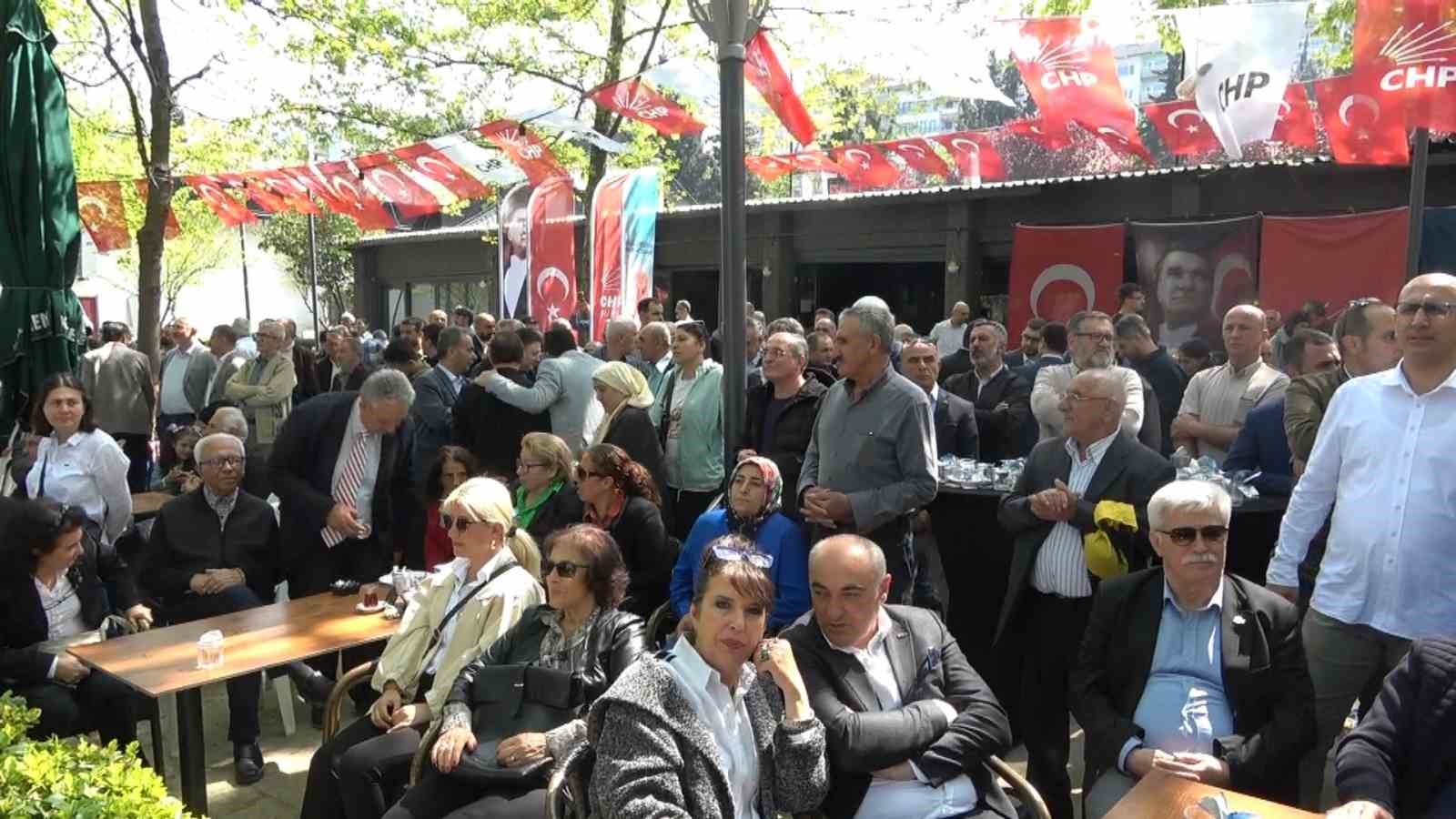 CHP Bursa İl teşkilatı bayramda bir araya geldi
