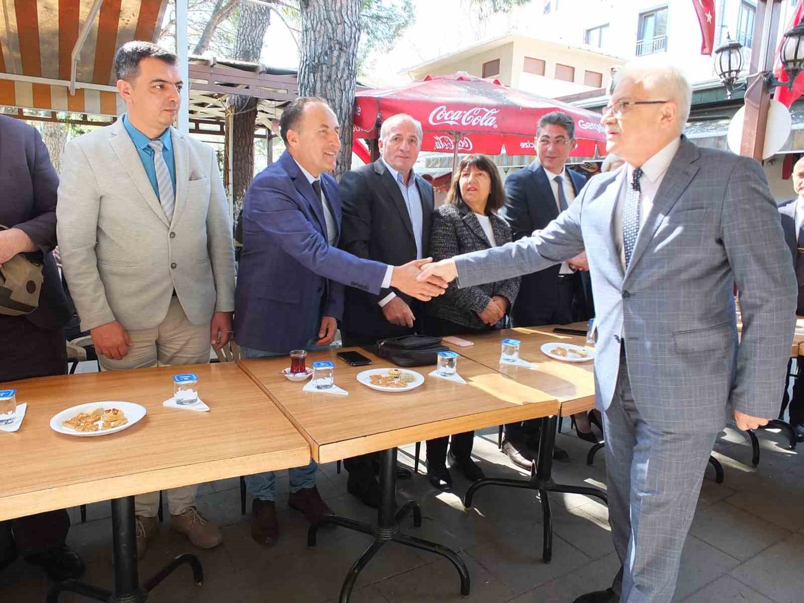 Burhaniye’de bayramlaşma yapıldı