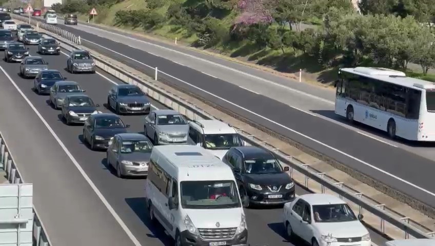 Tekirdağ&rsquo;a bayramın 1. g&uuml;n&uuml;nde tatilci akını
