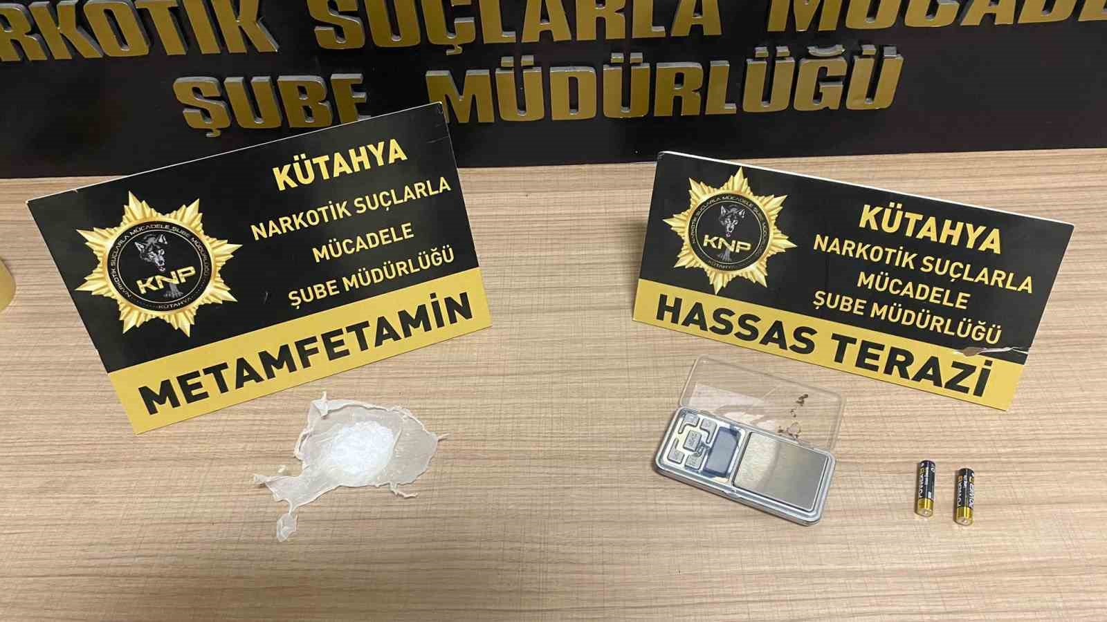 K&uuml;tahya&rsquo;da uyuşturucu operasyonu: 2 tutuklama
