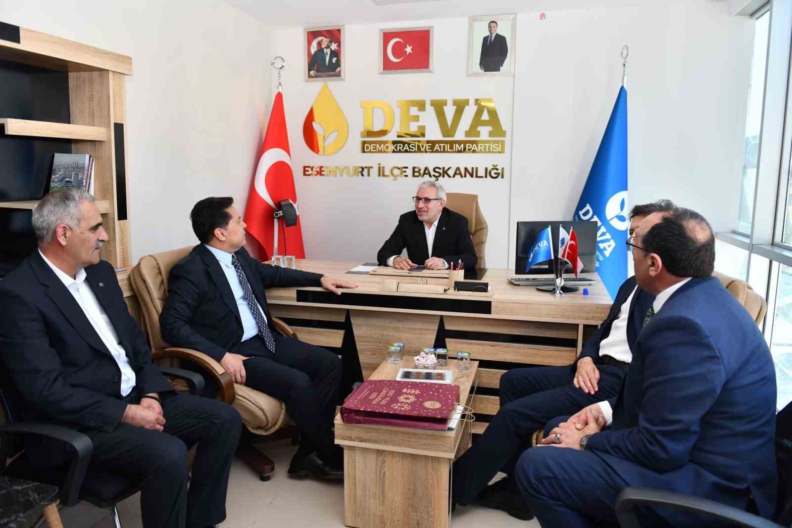 Başkan Özer, ilçedeki siyasi partilerle bayramlaştı
