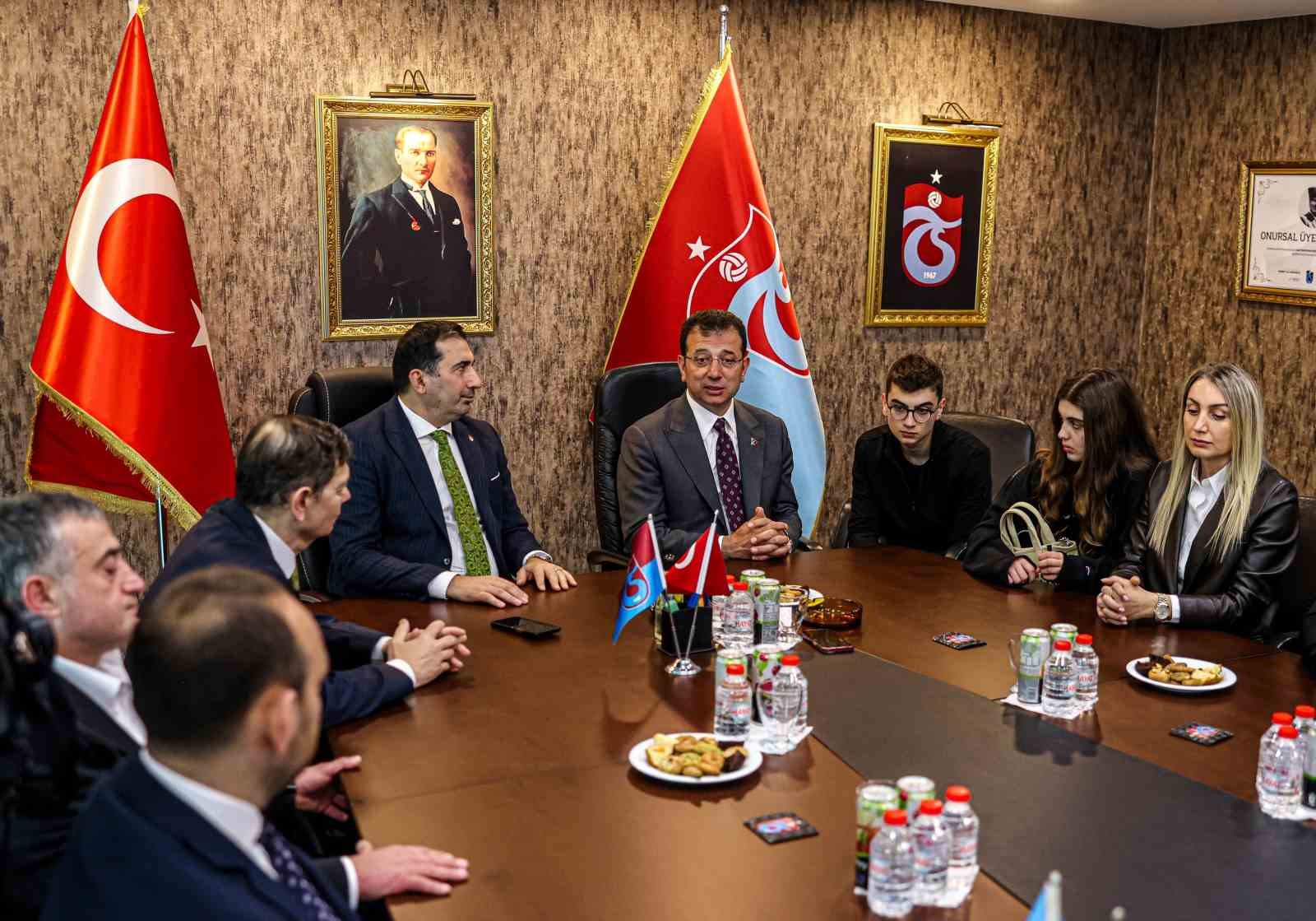 Ekrem İmamoğlu, Trabzonspor’u ziyaret etti
