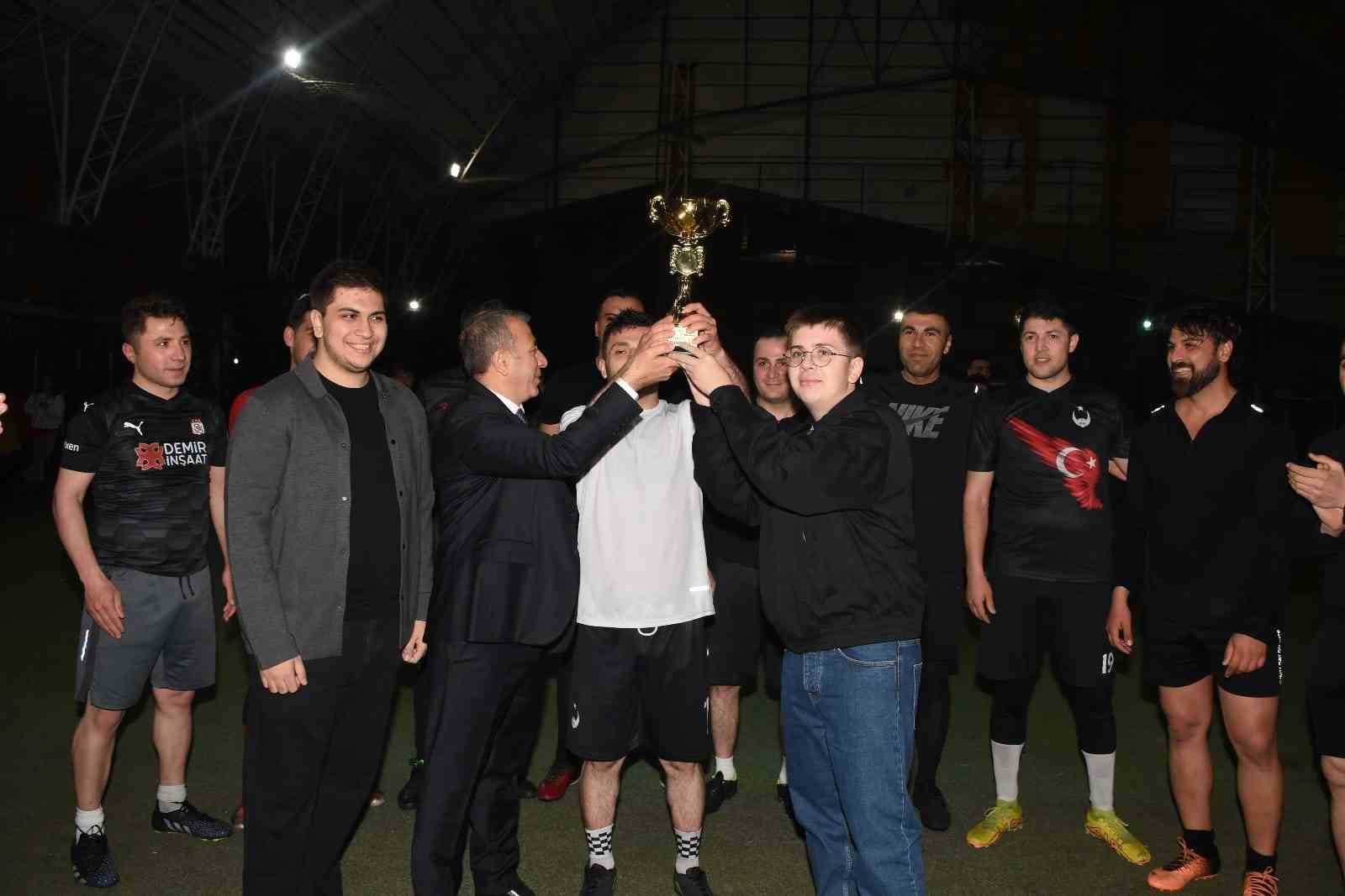 Erzincan Emniyet Müdürlüğü futbol turnuvası düzenledi
