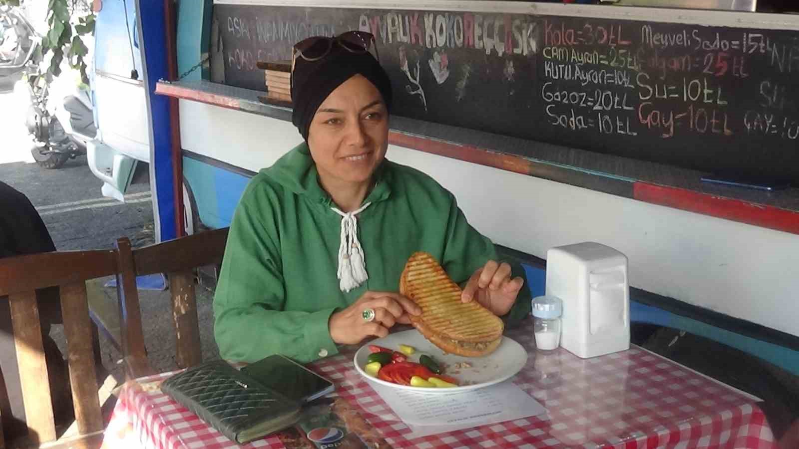 Ayvalık&rsquo;ın &uuml;&ccedil; lezzeti Tostkore&ccedil;&rsquo; te buluştu
