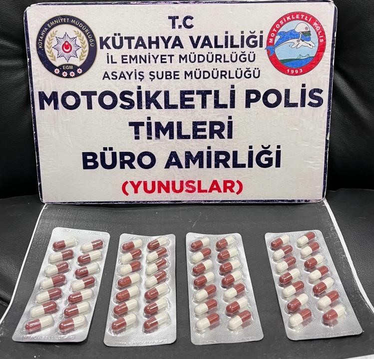 Kütahya’da 2 kişinin üzerinde uyuşturucu hap ele geçirildi