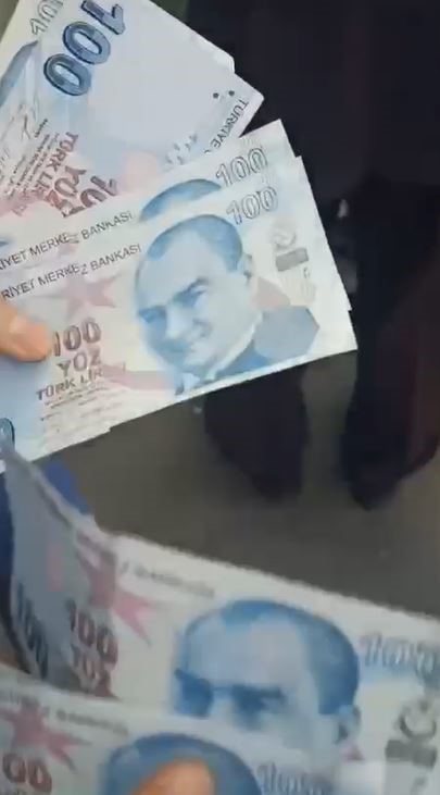 Esenyurt’ta ATM’nin sahte para verdiği iddia edildi
