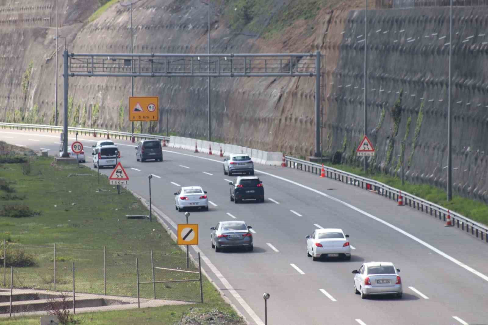 TEM’in Bolu geçişinde akıcı yoğunluk