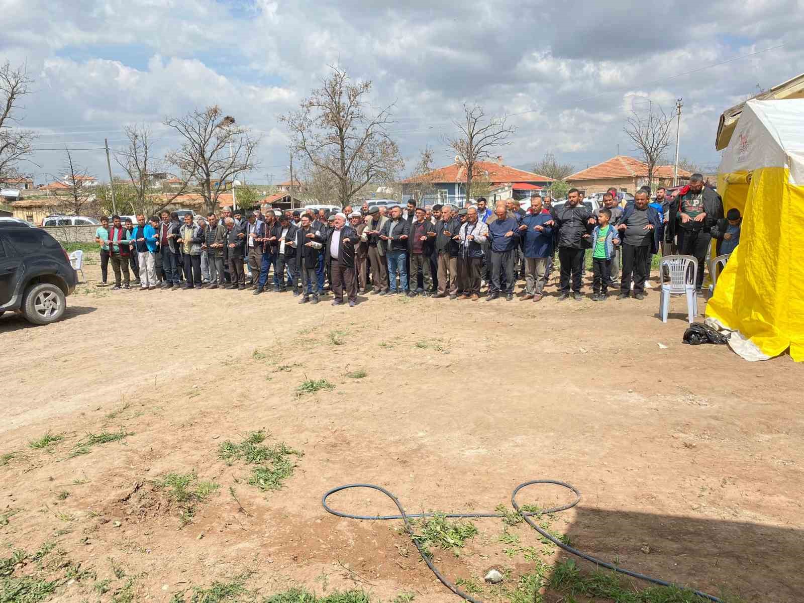 Kırşehir’de köylüler yağmur duasına çıktı
