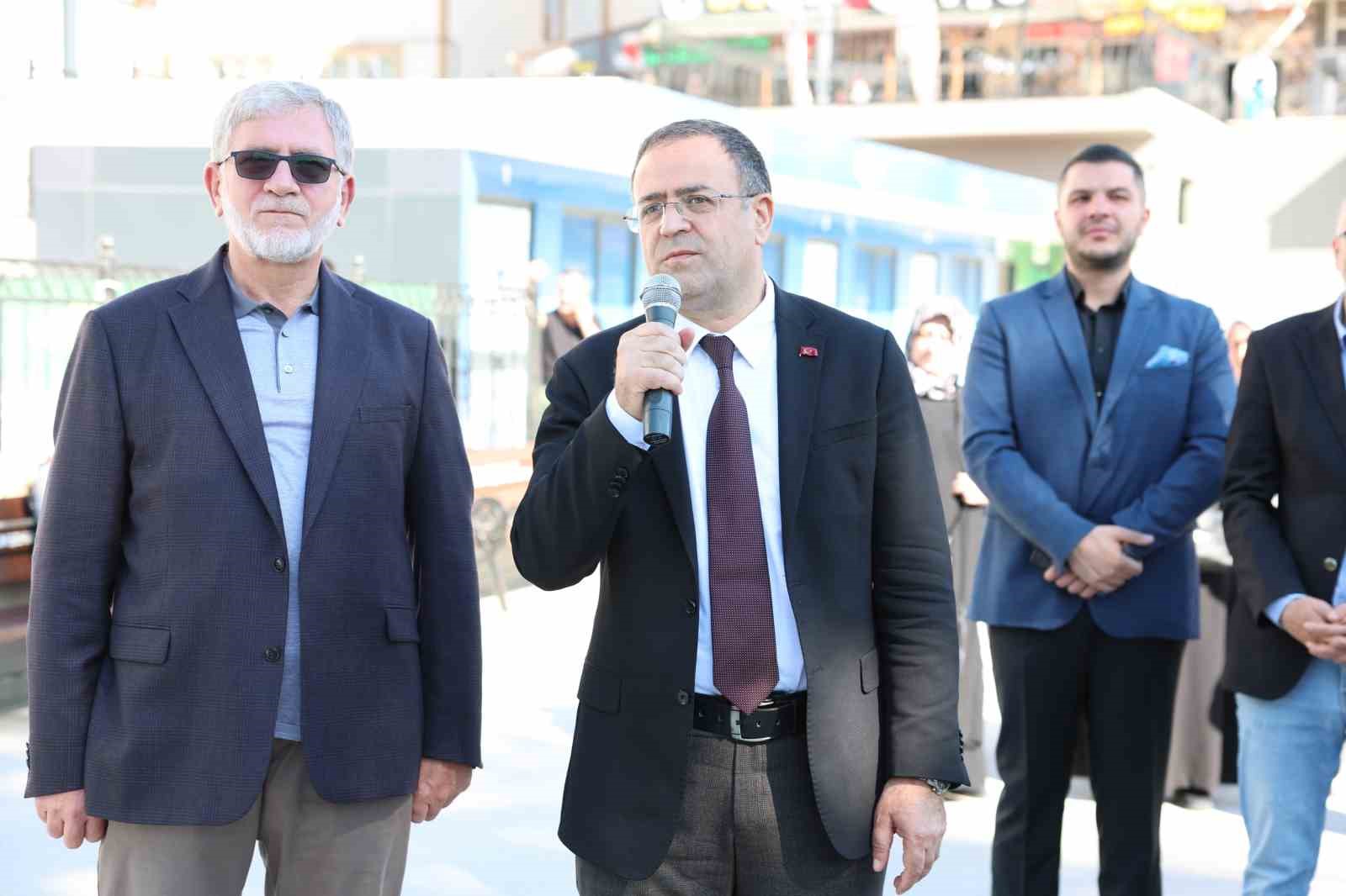 Umre kafilesi dualarla uğurlandı
