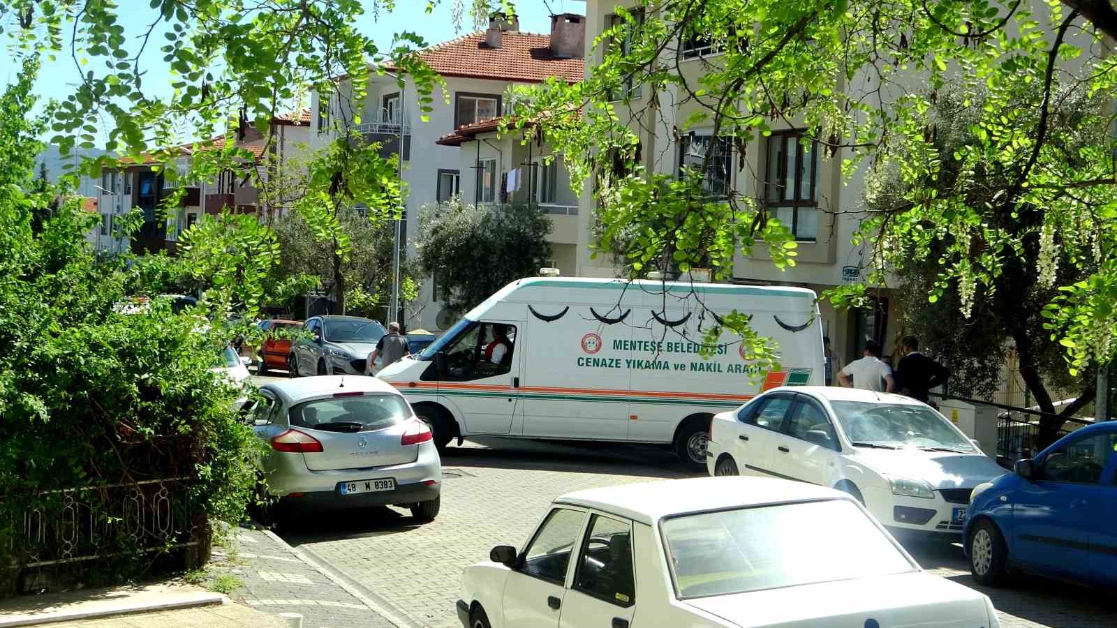 Emekli polis memuru silahla vurulmuş halde bulundu