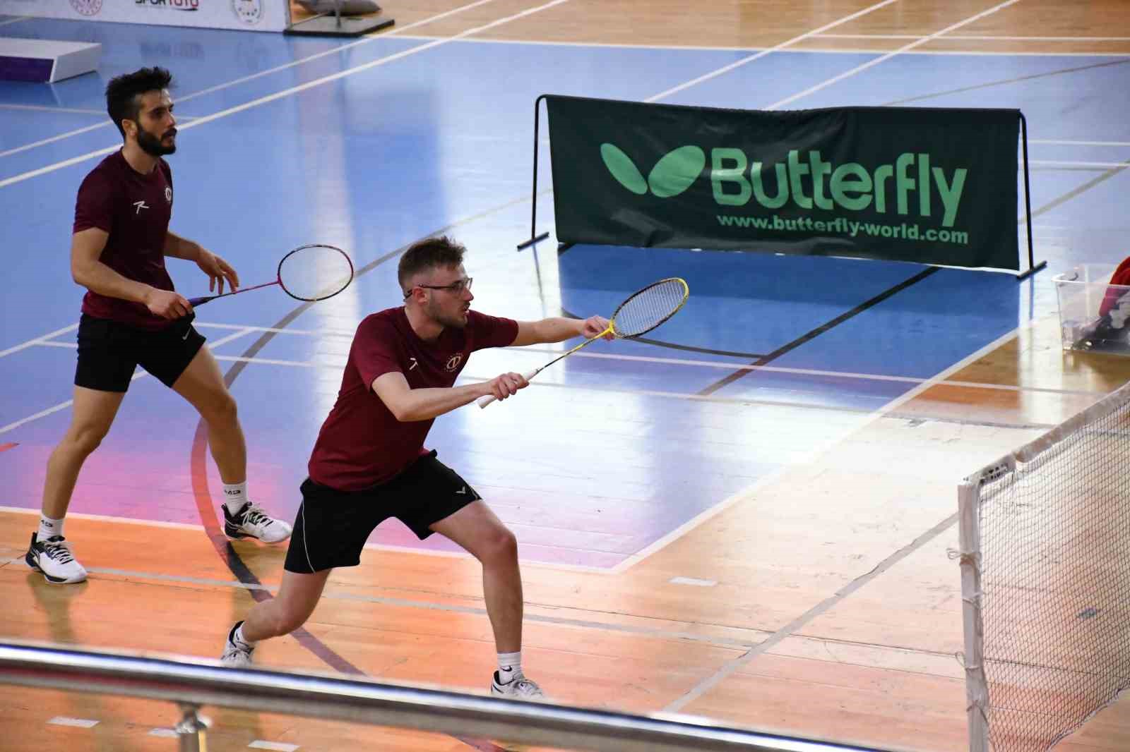 Anadolu Üniversitesi Badminton Takımı Süper Lige yükseldi
