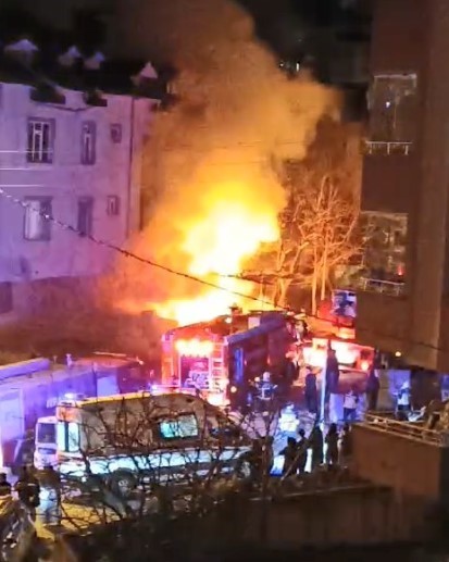 Ordu’da 3 katlı binada yangın: 5 kişi dumandan etkilendi
