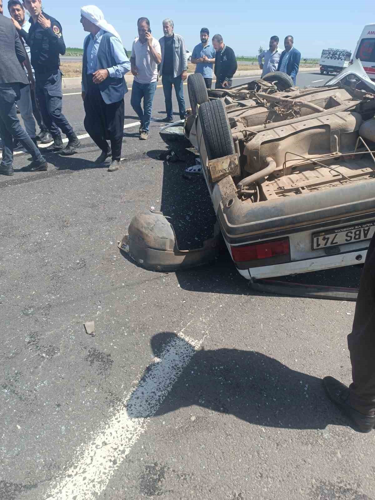 Diyarbakır’da iki otomobil çarpıştı: 6 yaralı
