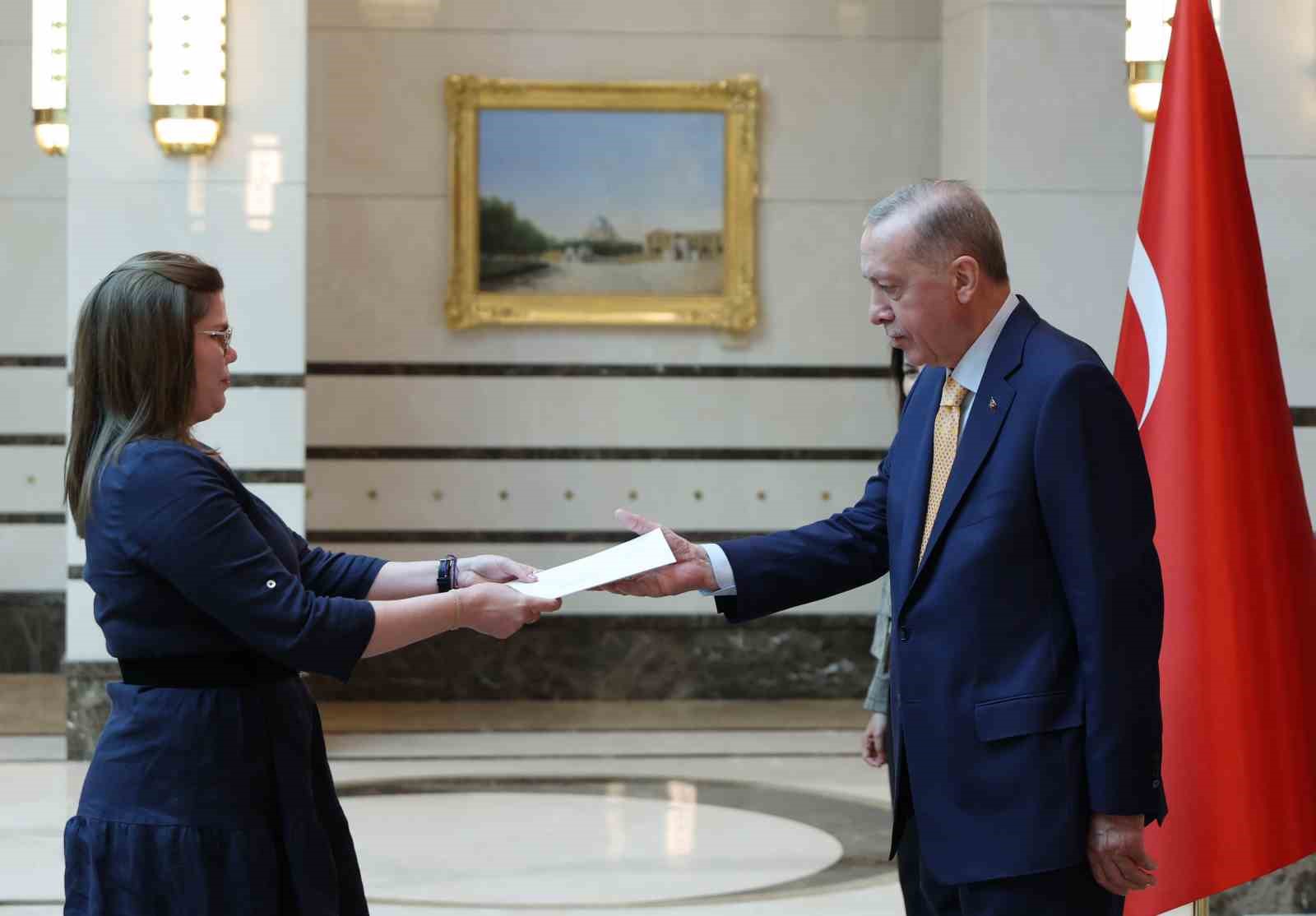 Cumhurbaşkanı Erdoğan’a Ruanda ve Nikaragua büyükelçilerinden güven mektubu
