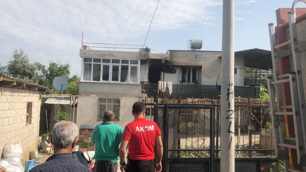 Kozan’da ev yangını korkuttu
