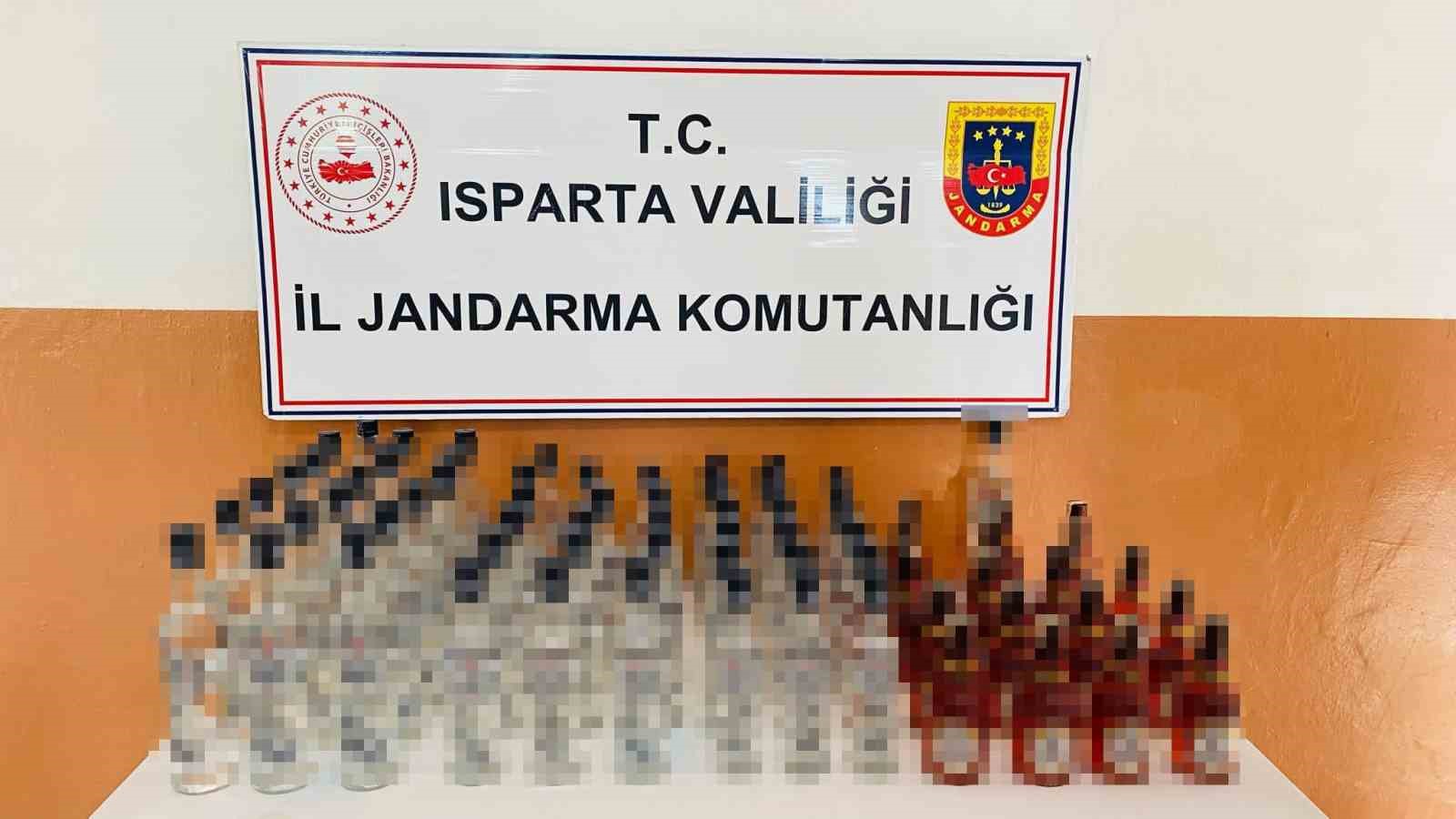 Satılmak üzere Isparta’ya getirilen 211 litre kaçak içki ele geçirildi
