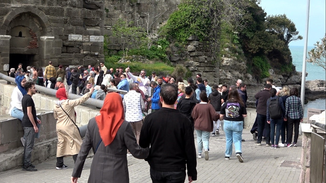 Karadeniz’in incisi Amasra’ya günlük 80 bin ziyaretçi
