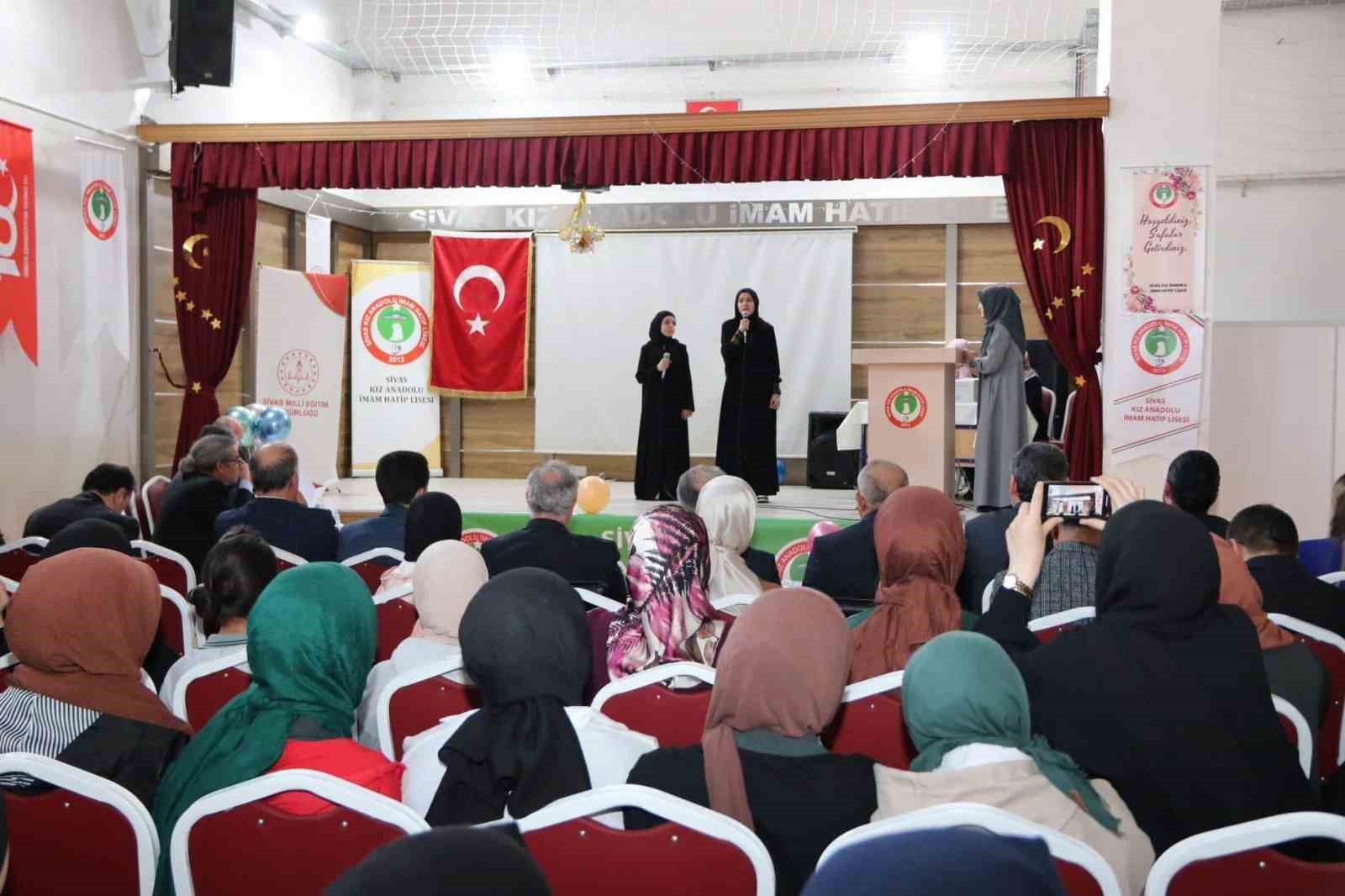 Sivas’ta Arapça şiir yarışması düzenlendi
