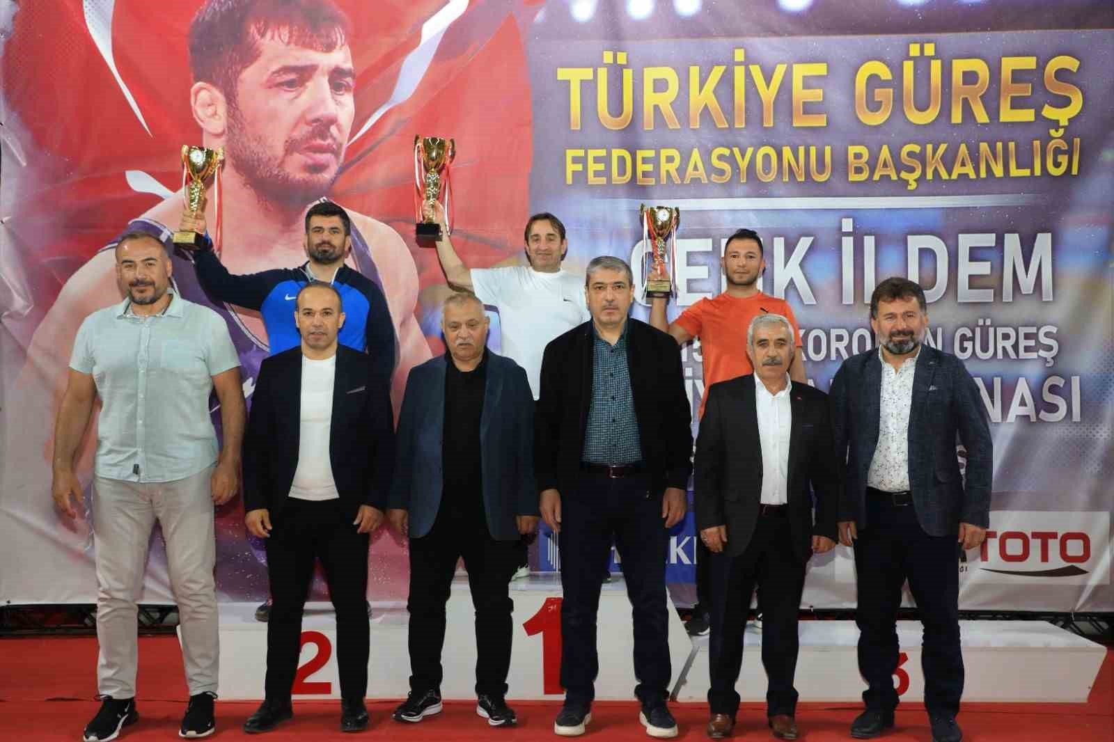 Cenk İldem U15 Erkekler Grekoromen Güreş Türkiye Şampiyonası sona erdi

