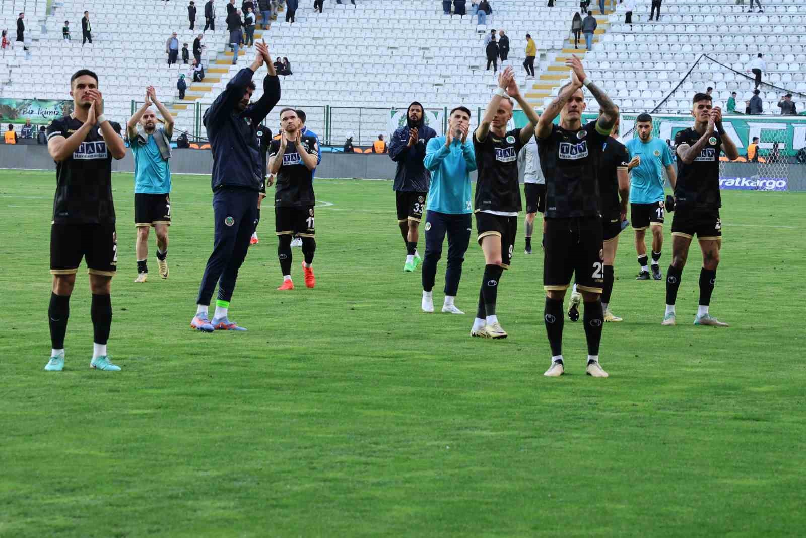 Trendyol Süper Lig: Konyaspor: 0 - Corendon Alanyaspor: 2 (Maç sonucu)

