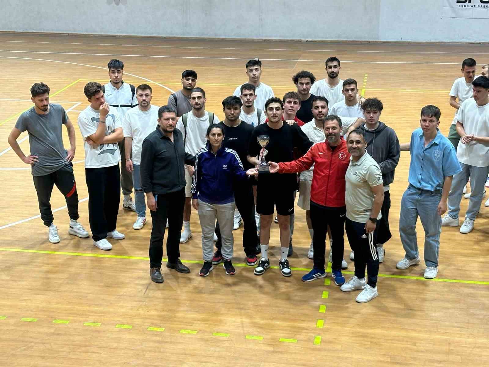 ZBEÜ’de Üniversiteler Arası Salon Futbolu Bölgesel Lig Grup Müsabakaları sona erdi
