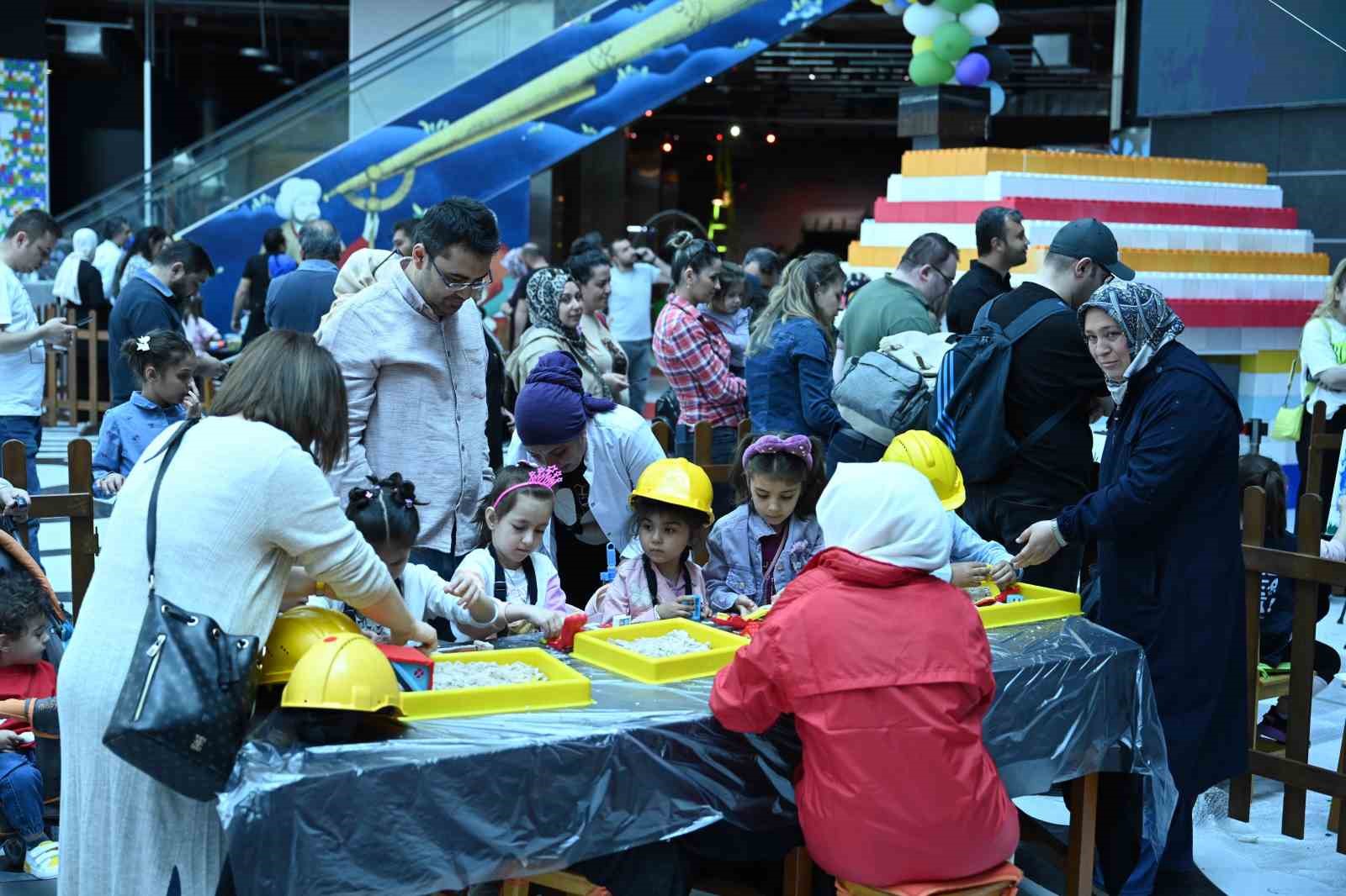 Konya Bilim Merkezi, 23 Nisan Çocuk Şenliği’nde çocukları bilimle buluşturdu
