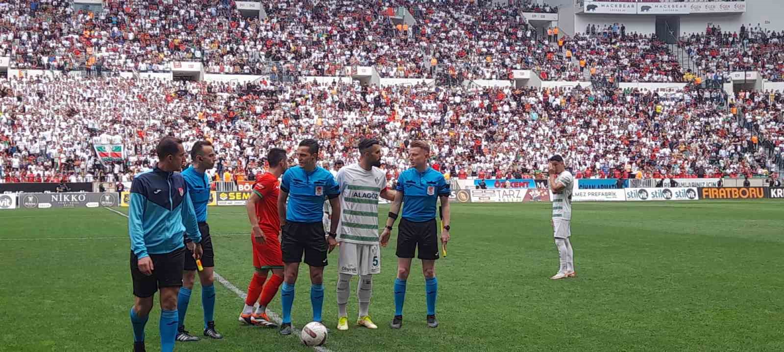 Amedspor evinde Iğdır Futbol Kul&uuml;b&uuml;&rsquo;ne 2-0 yenildi
