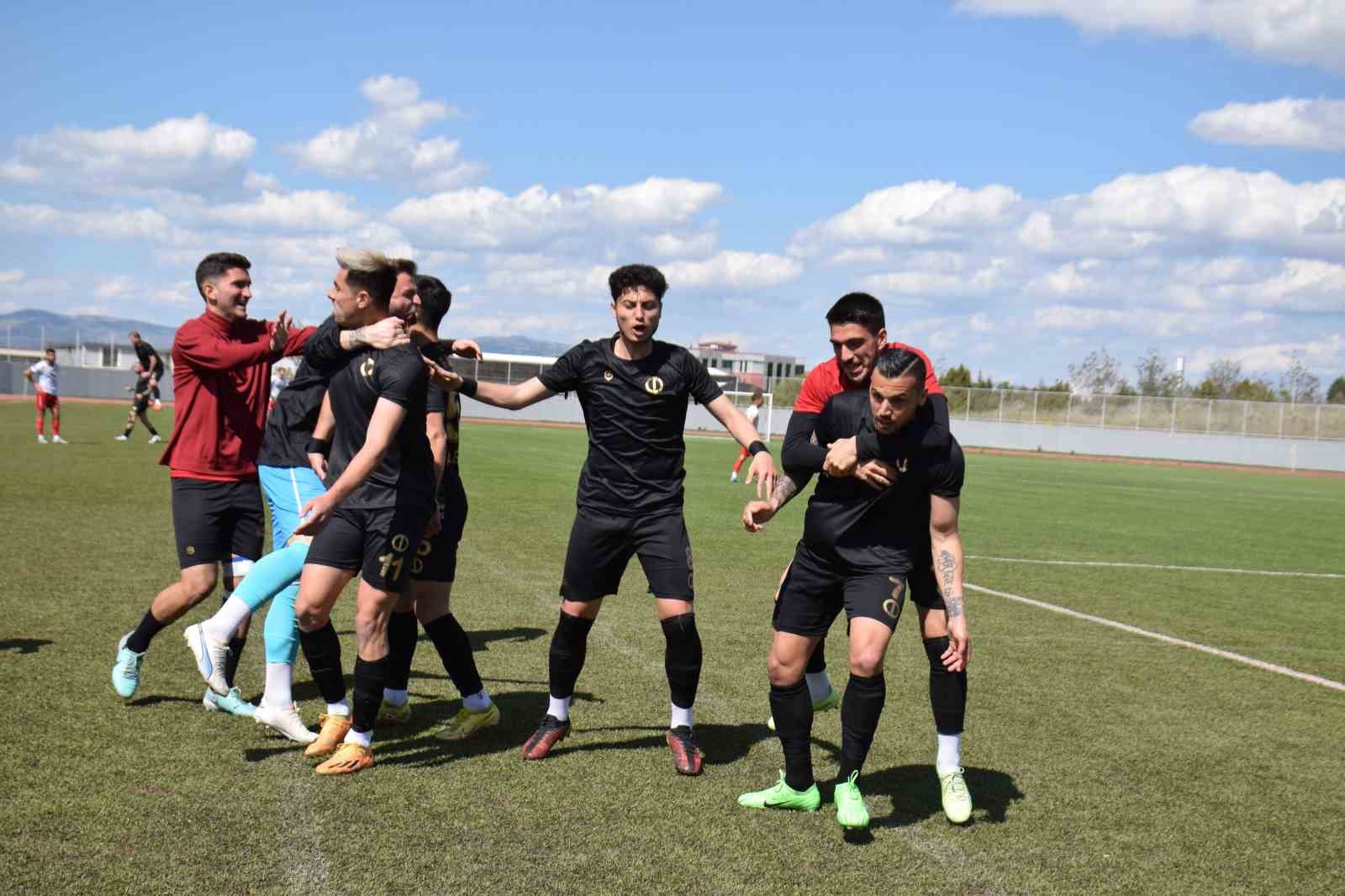 Anadolu Üniversitesi Spor Kulübü 3 puanı 3 golle aldı
