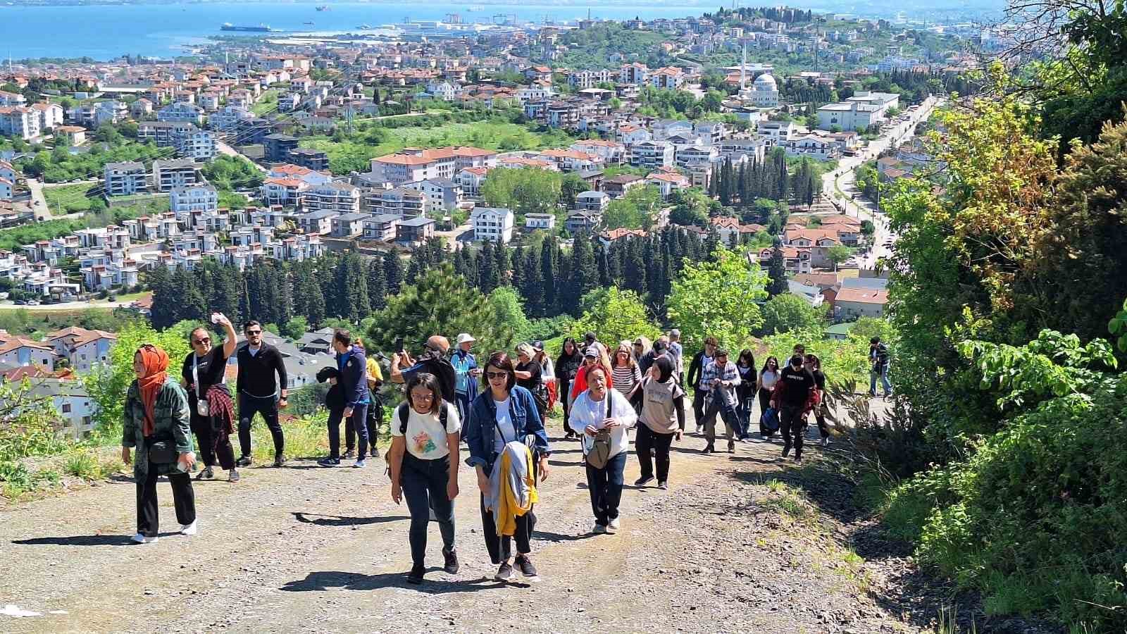 Kocaeliler doğa yürüyüşünde buluştu
