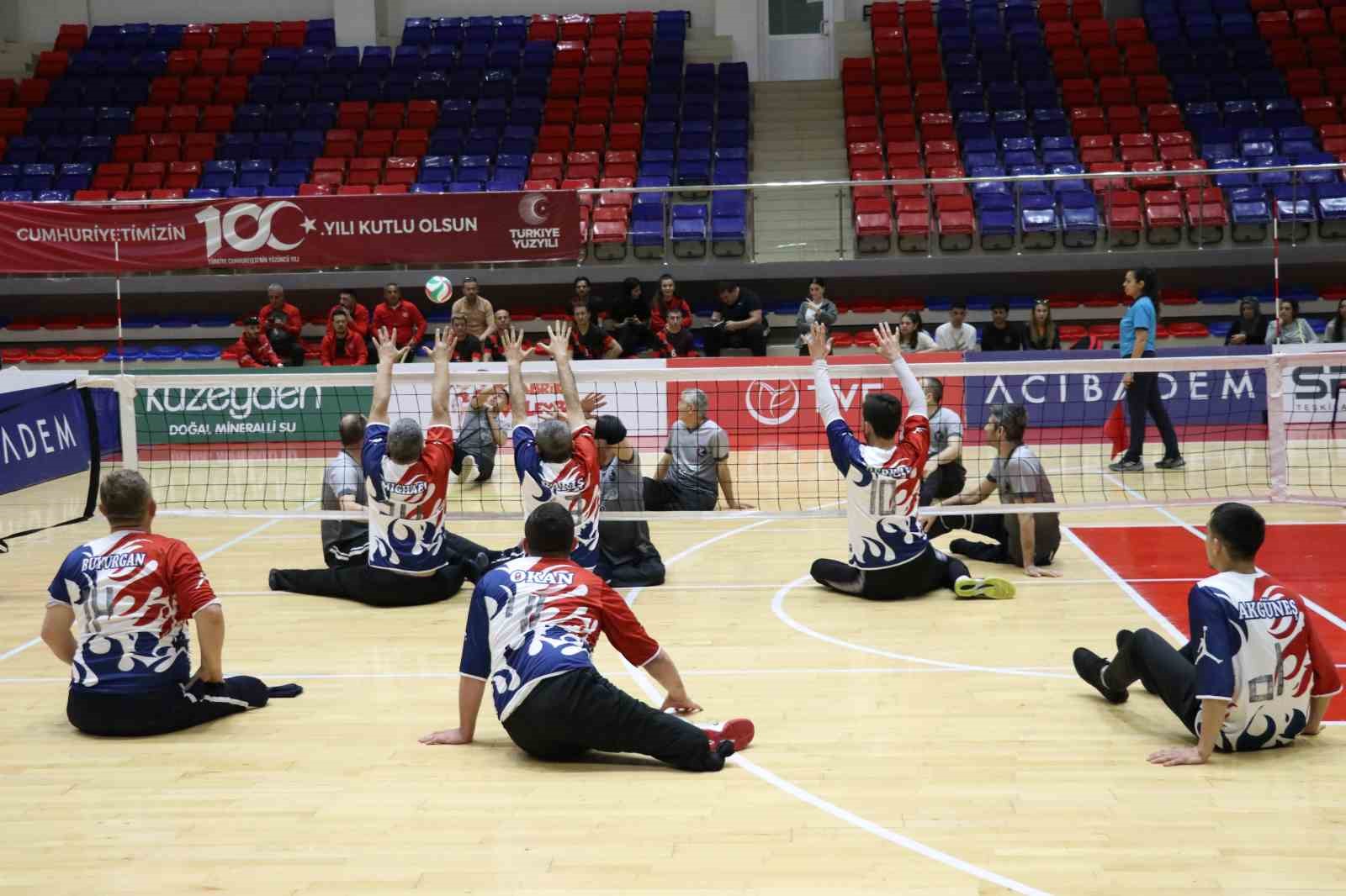 Oturarak Voleybol 1. Lig müsabakaları Karabük’te başladı
