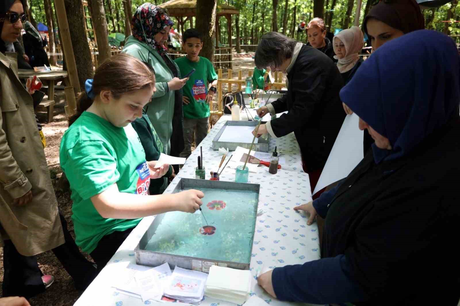 Minikler Avrupa’nın en büyük doğal yaşam parkında bayram coşkusu yaşıyor