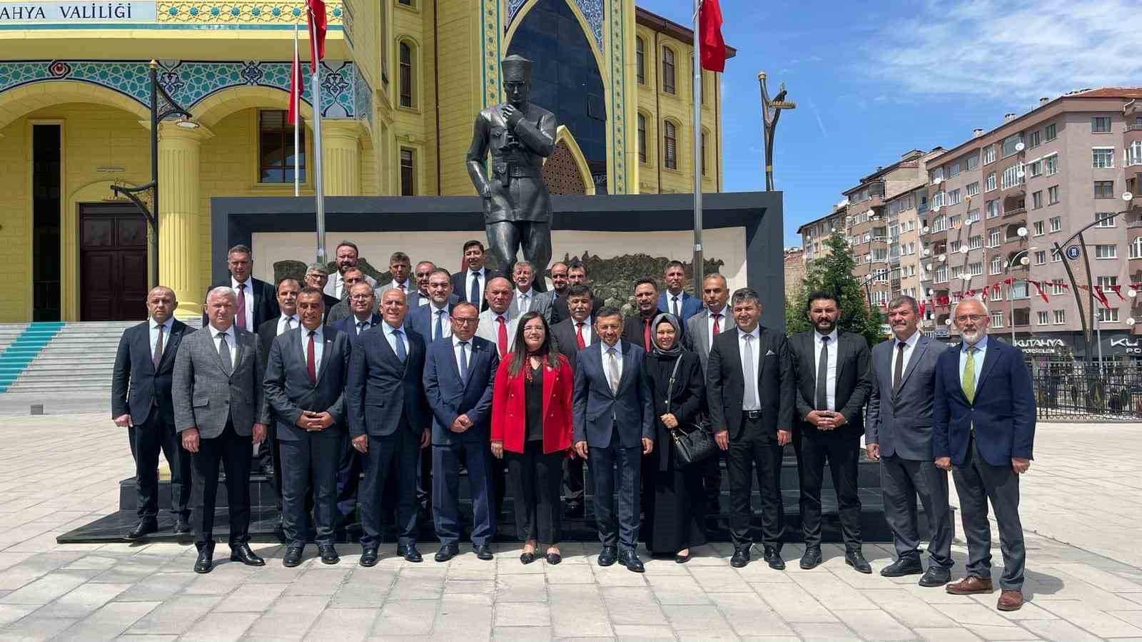 Milletvekili Ahmet Erbaş, il&ccedil;e ve belde belediye başkanları K&uuml;tahya&rsquo;da
