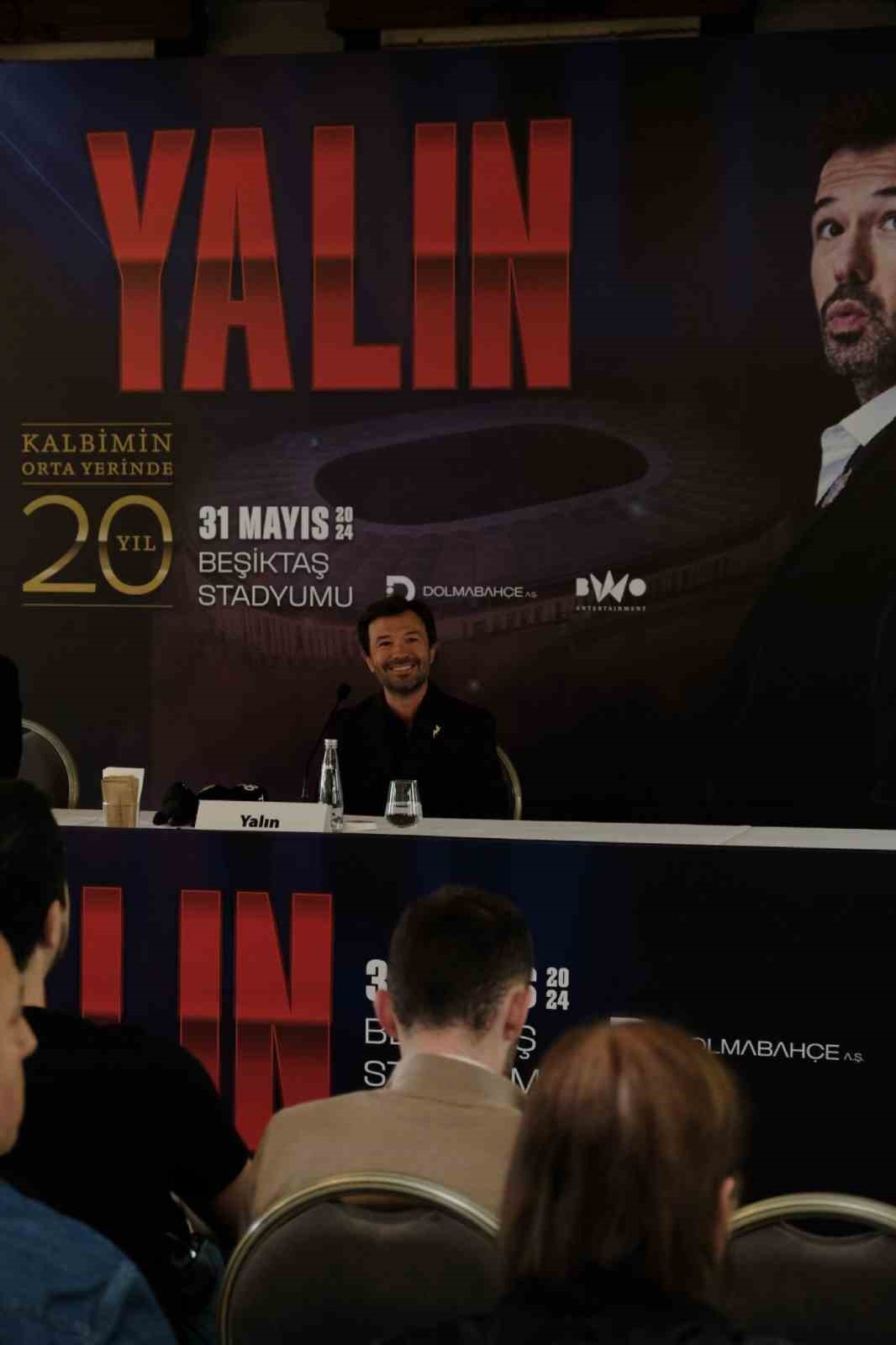 Yalın 20. sanat yılını 40 bin kişiyle kutlayacak 