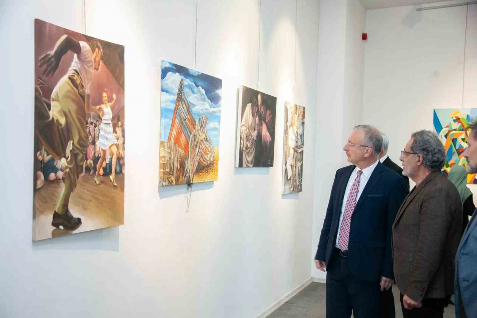 D&uuml;nya Sanat G&uuml;n&uuml; Karma Resim Sergisinin a&ccedil;ılışı yapıldı
