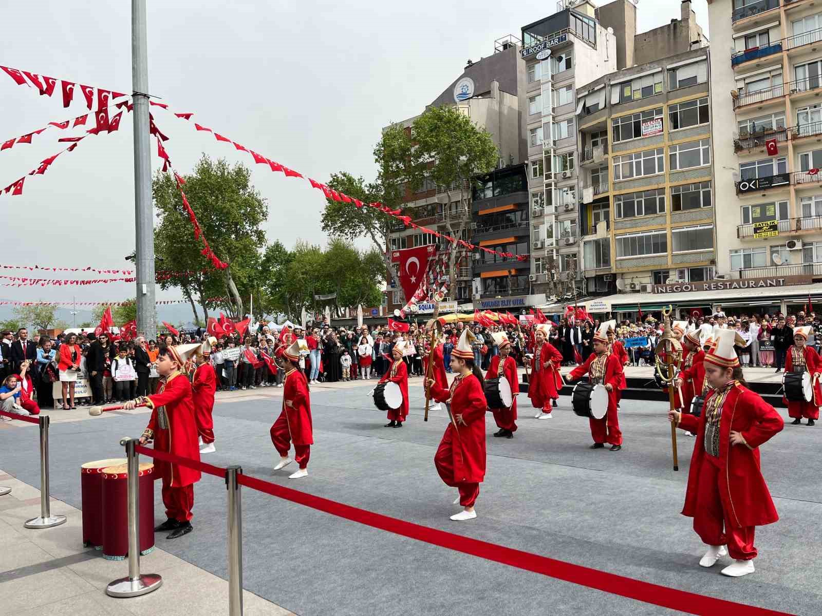 23 Nisan Bandırma’da coşkuyla kutladı
