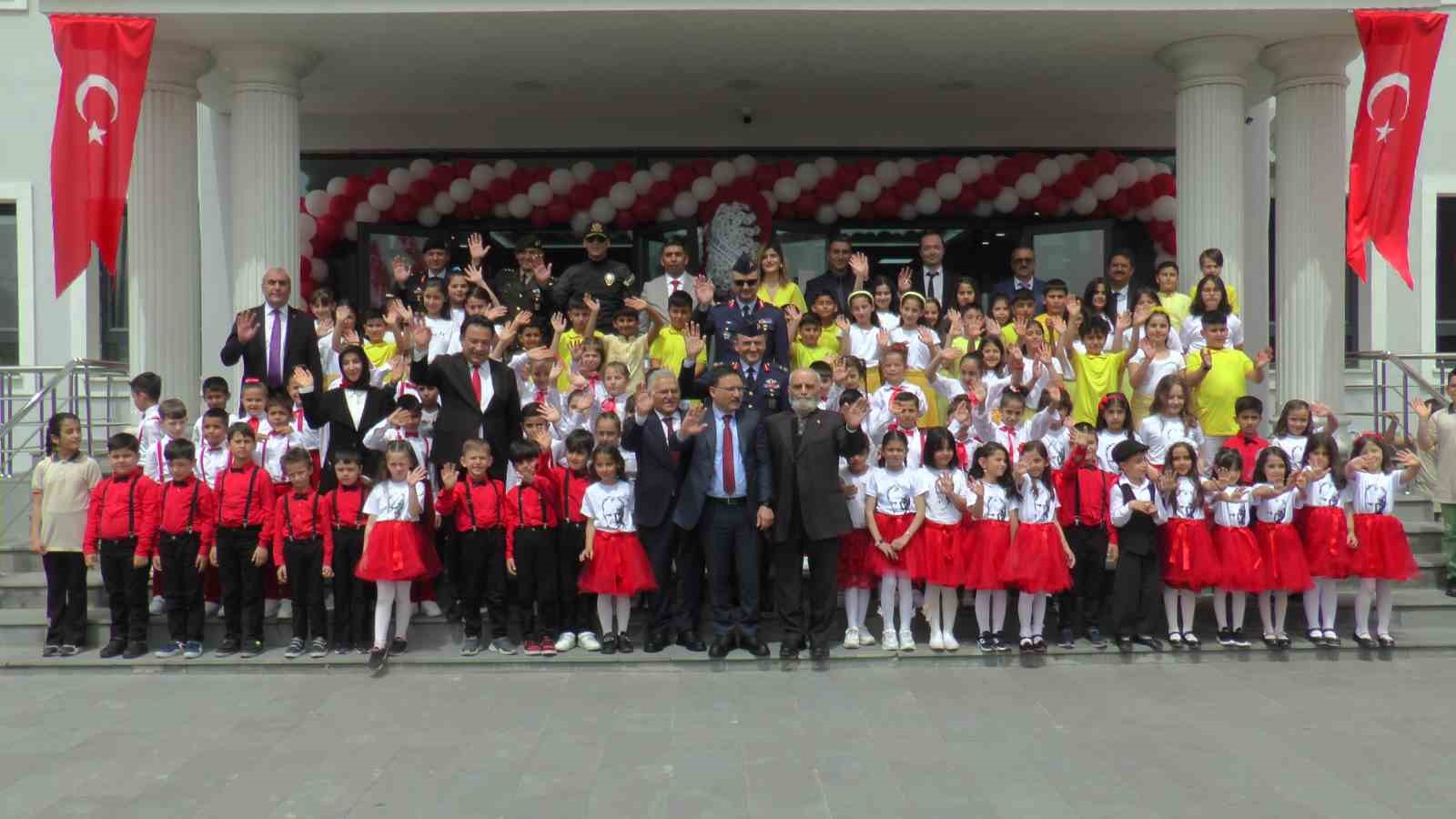 Kayseri’de çocuklar 23 Nisan’ı coşkuyla kutladı
