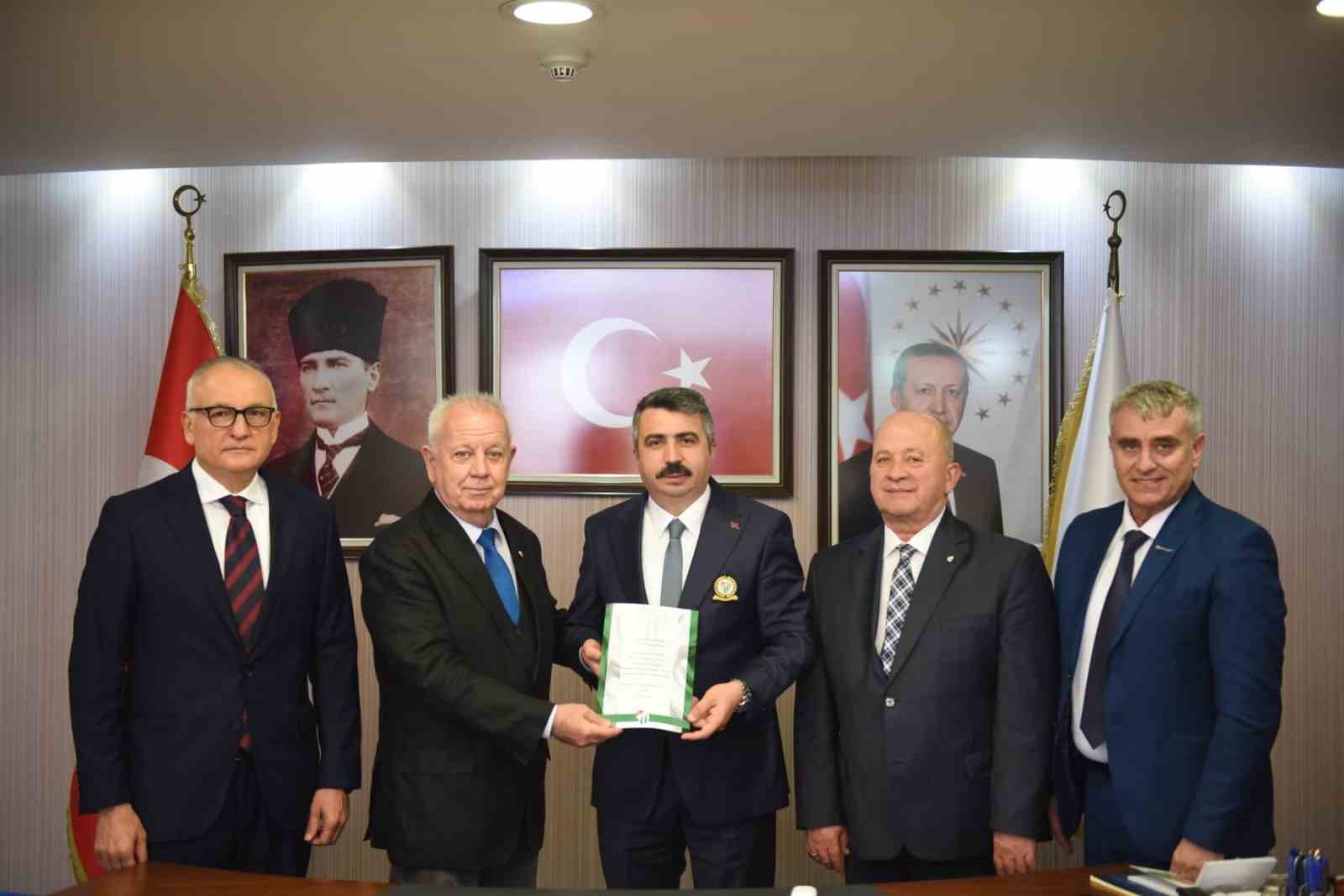Bursaspor Divan Kurulu, önemli ziyaretler gerçekleştirdi
