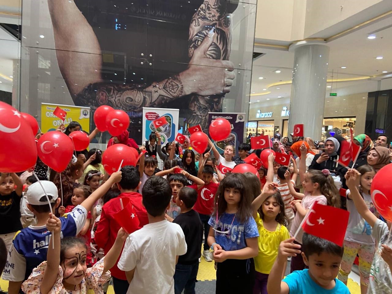 Mardian Mall, 23 Nisan Ulusal Egemenlik ve Çocuk Bayramı’nı renklendirdi
