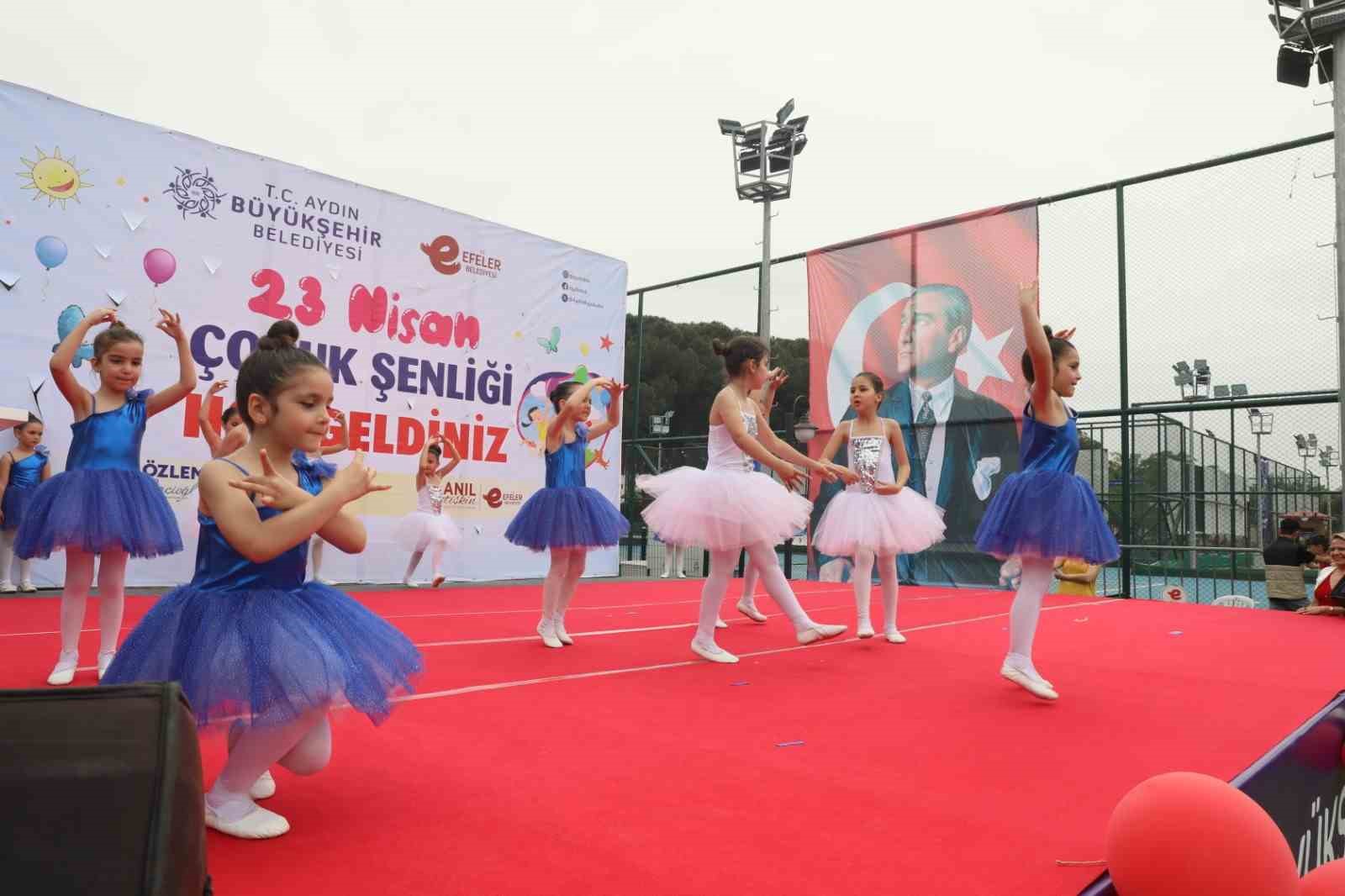 Aydın Büyükşehir Belediyesi 23 Nisan’ı şenliklerle kutladı
