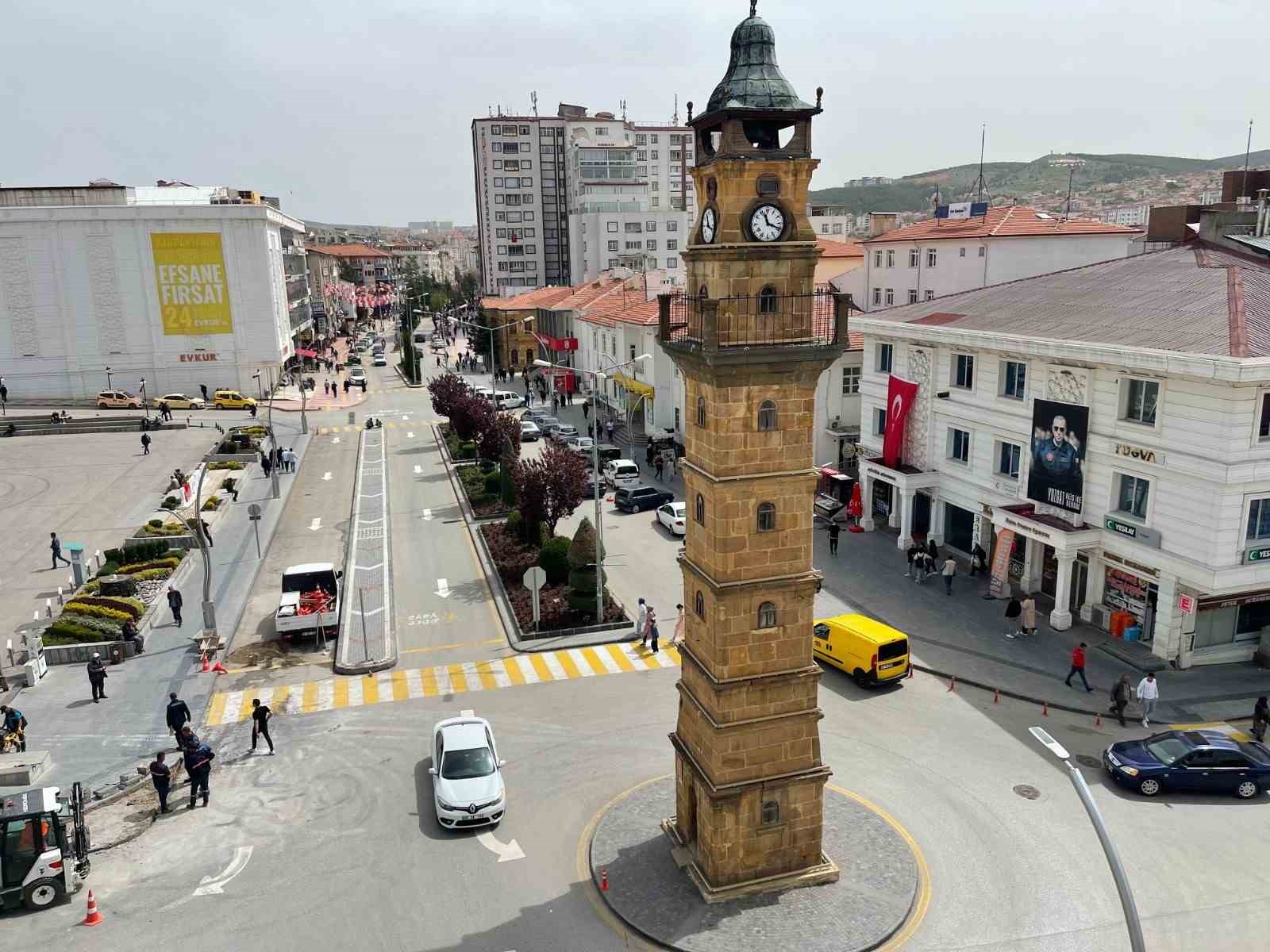 Abdülhamid Han döneminde inşa ettirilmişti, asırlık Yozgat Saat Kulesi uzun bir aradan sonra yeniden vakti gösterdi
