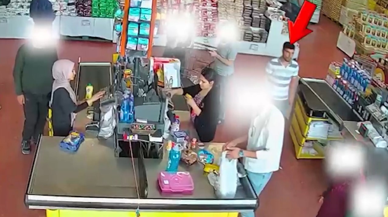 Şanlıurfa&rsquo;da markette kaşar peynir hırsızlığı kameraya yansıdı