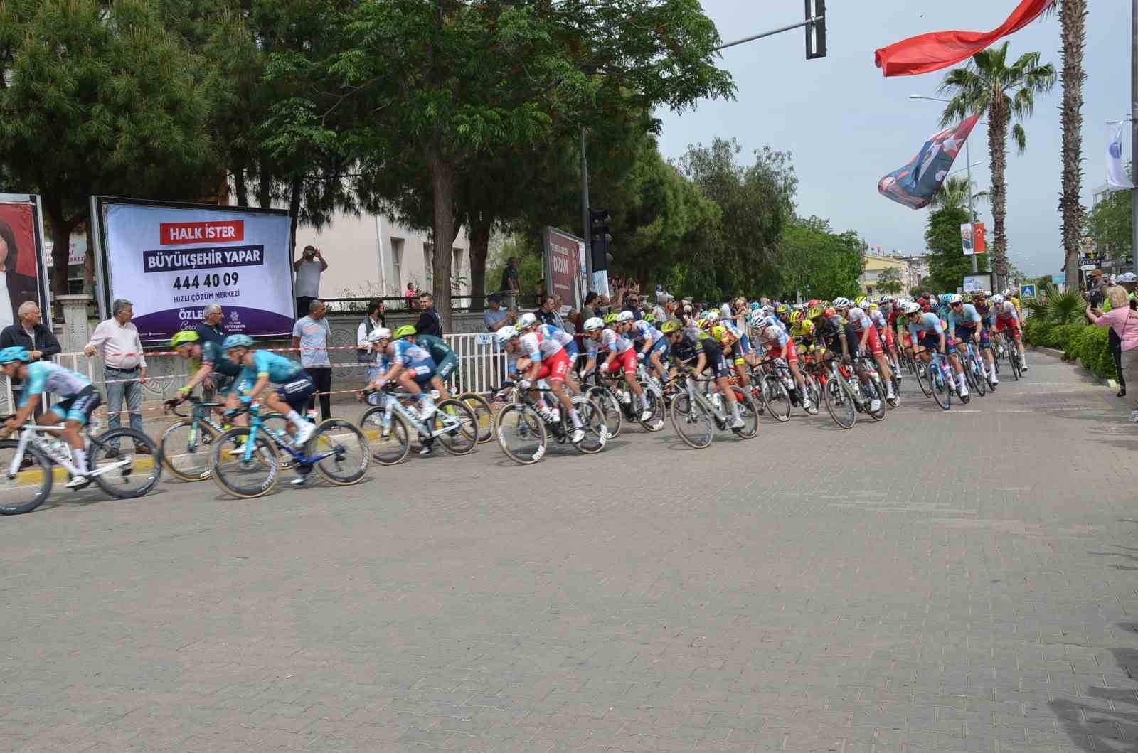 Cumhurbaşkanlığı Bisiklet Turu’nda bisikletçiler Didim’de karşılandı
