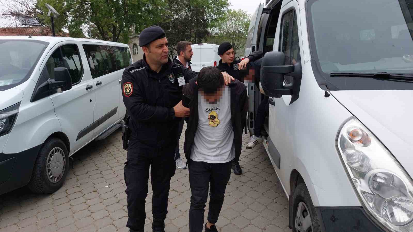 Samsun’da uyuşturucu operasyonunda gözaltına alınan 7 kişi adliyeye sevk edildi

