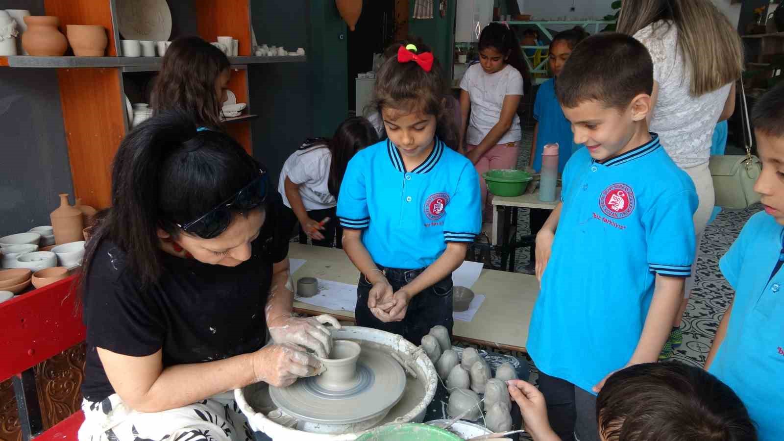 Küçük öğrenciler, unutulmaya yüz tutan geleneksel el sanatlarıyla tanıştı
