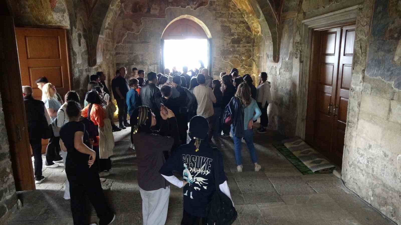 Trabzon’daki Ayasofya Camii’ne yoğun ilgi
