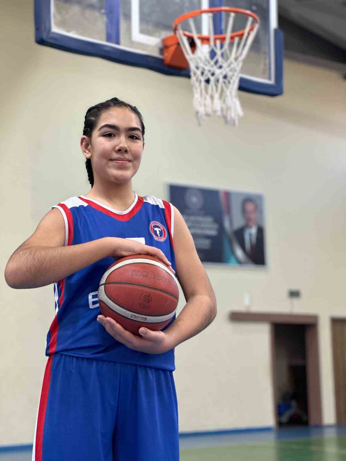 Ahmetli’de GSB Spor Okulundan yetişen basketbolcu Şeyma Aydın Manisa’nın gururu oldu
